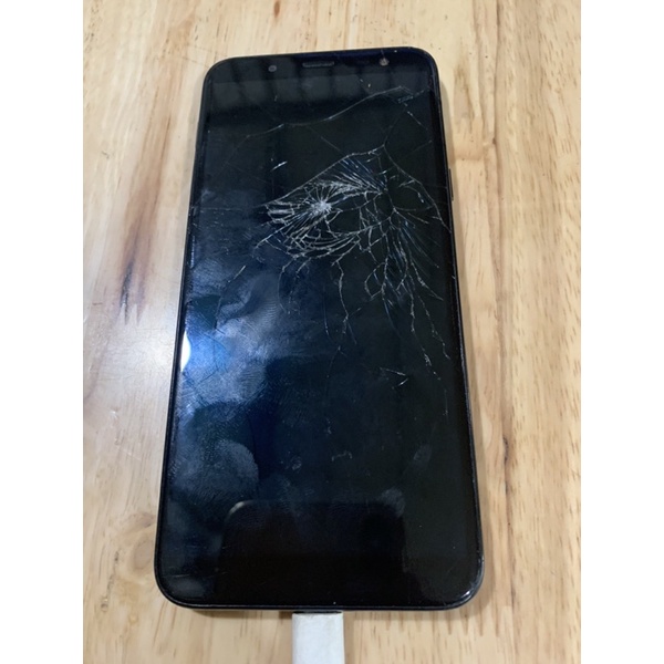 Xác điện thoại samsung j6 hư màn hình