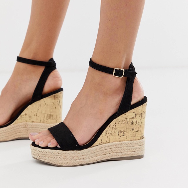 Sandal đế xuồng U K