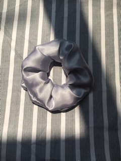 SCRUNCHIES CỘT TÓC ĐEO TAY ( NHẮN TIN SHOP ĐỂ CHỌN MÀU )