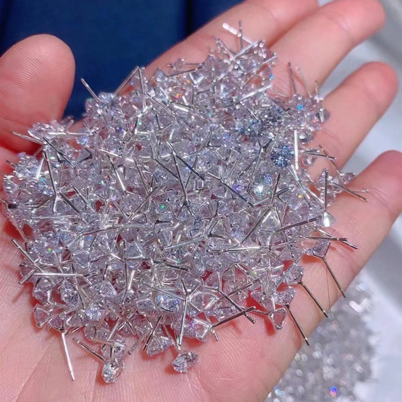 HOA TAI NỤ ĐÁ BẠC TA TỪ 2-5MM GIÁ TỐT