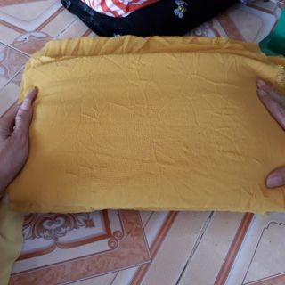 Voan xốp màu vàng nghệ