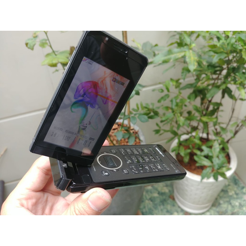 Điên thoại Sharp SH-03A màu đen