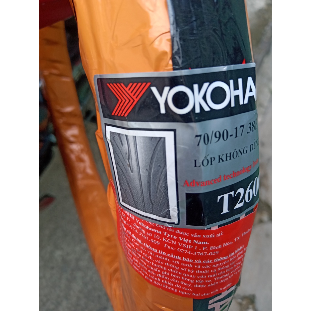 Lốp xe máy Yokohama 70/90-17 không ruột