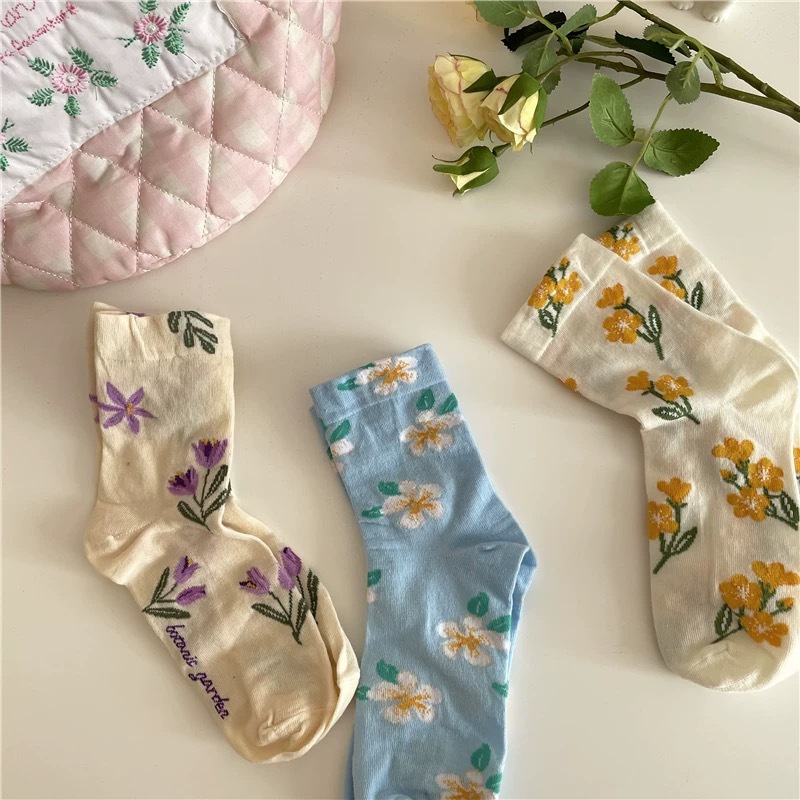 Tất Vớ Hoa Nhiều Màu Tươi Sáng Ngọt Ngào - Thời Trang JK Đơn Giản