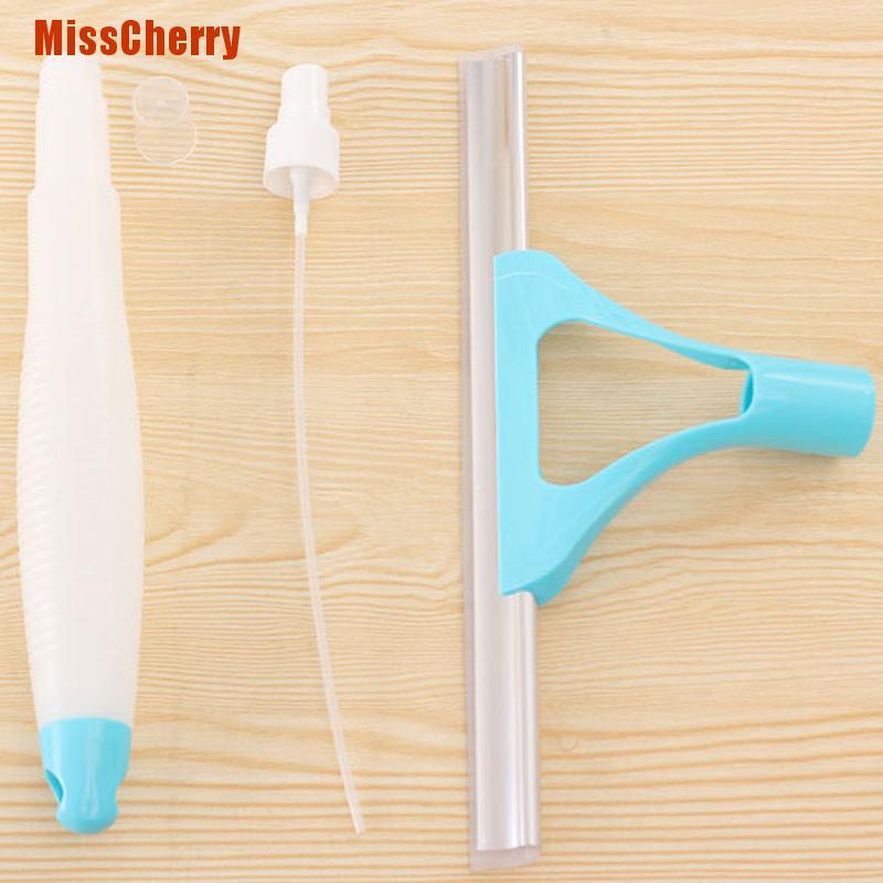 Cây lau kính có vòi xịt làm sạch tiện lợi