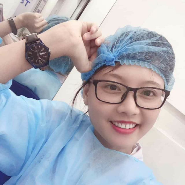 Bác Sĩ Hằng (Dermatologist)