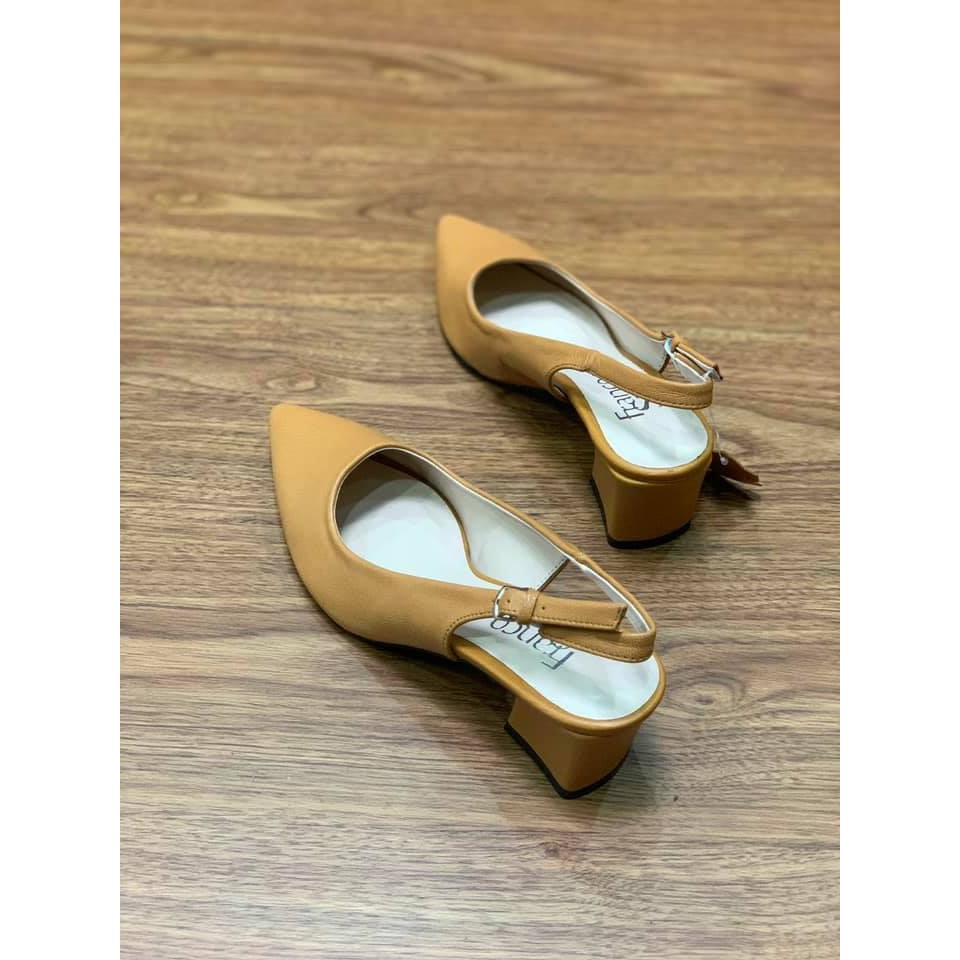 Giày cao gót dáng slingback quai hậu mũi nhọn gót vuông 5p (form to lệch 1sz) MS1657