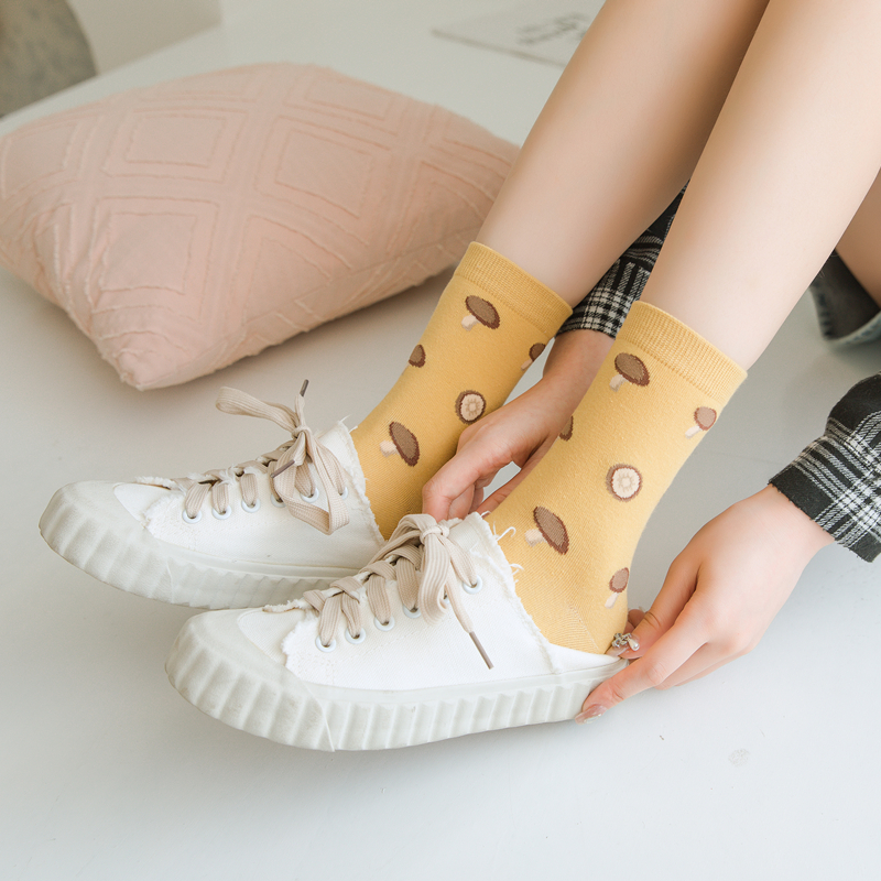 Cartoon vegetables Printed Crew Socks Women Cotton Funny Strawberry Tube Socks Ladies Skateboard Hosiery