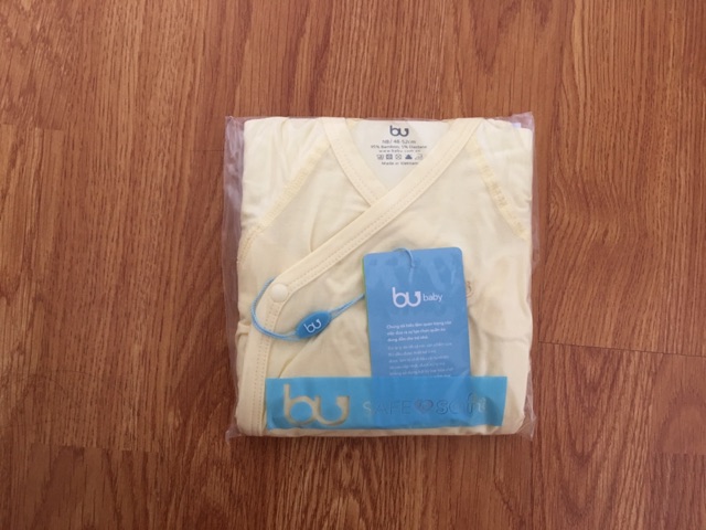 Sale bộ dài tay sơ sinh bu cài chéo  chất bamboo  kiểu trơn và hoạ tiết đám mây cho bé