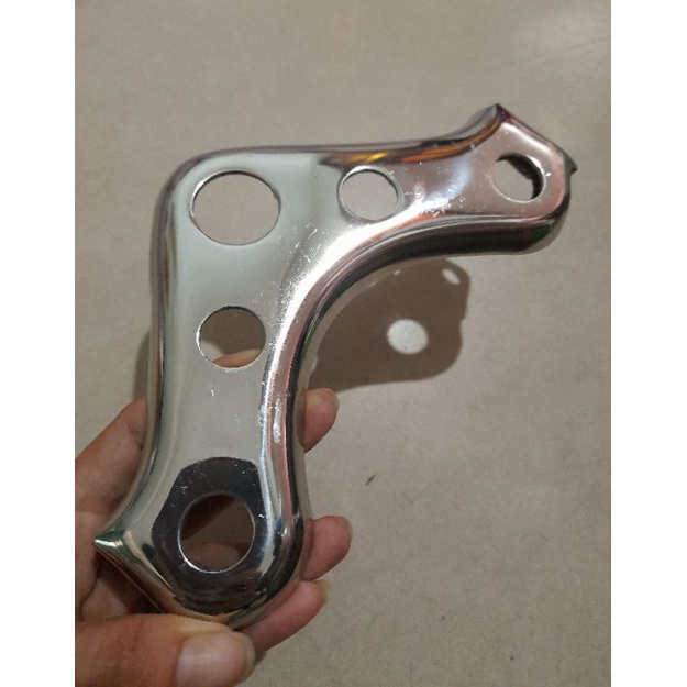 Bàn thờ Inox gắn xe 67.