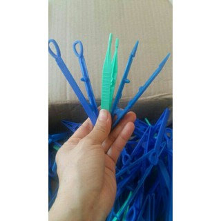 Kẹp nhựa tập gắp pompom( cái)
