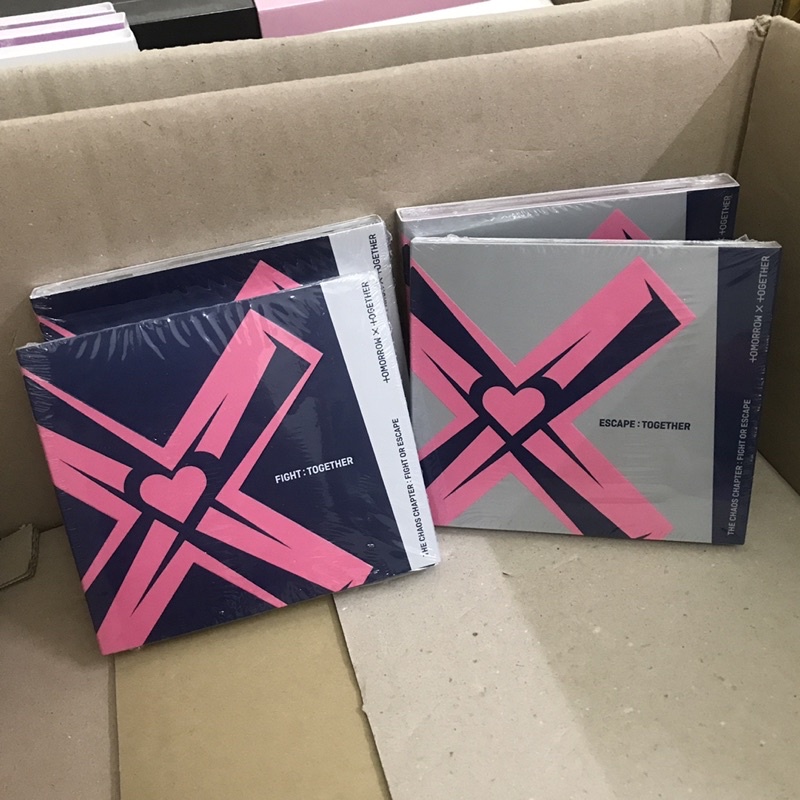 Hộp Giấy Xám Xanh Tomorrow X Together  - Fight Or Escape