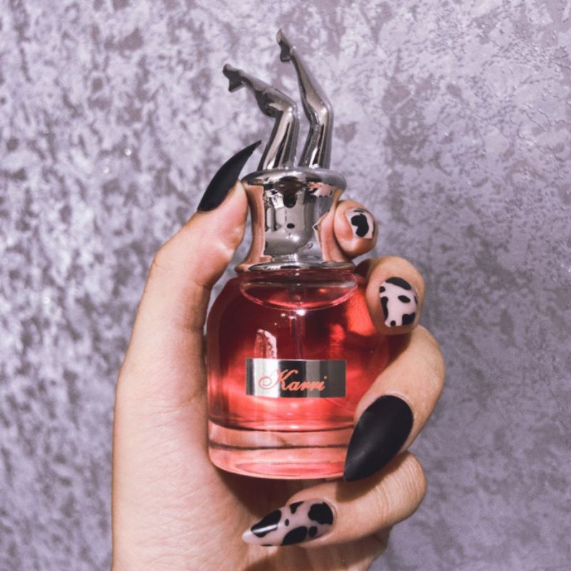 Xịt thơm nước hoa chân dài Karri 30ml