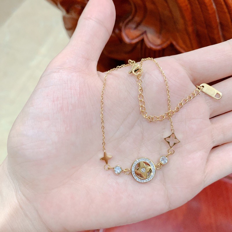 Lắc tay hoa LV Xinh