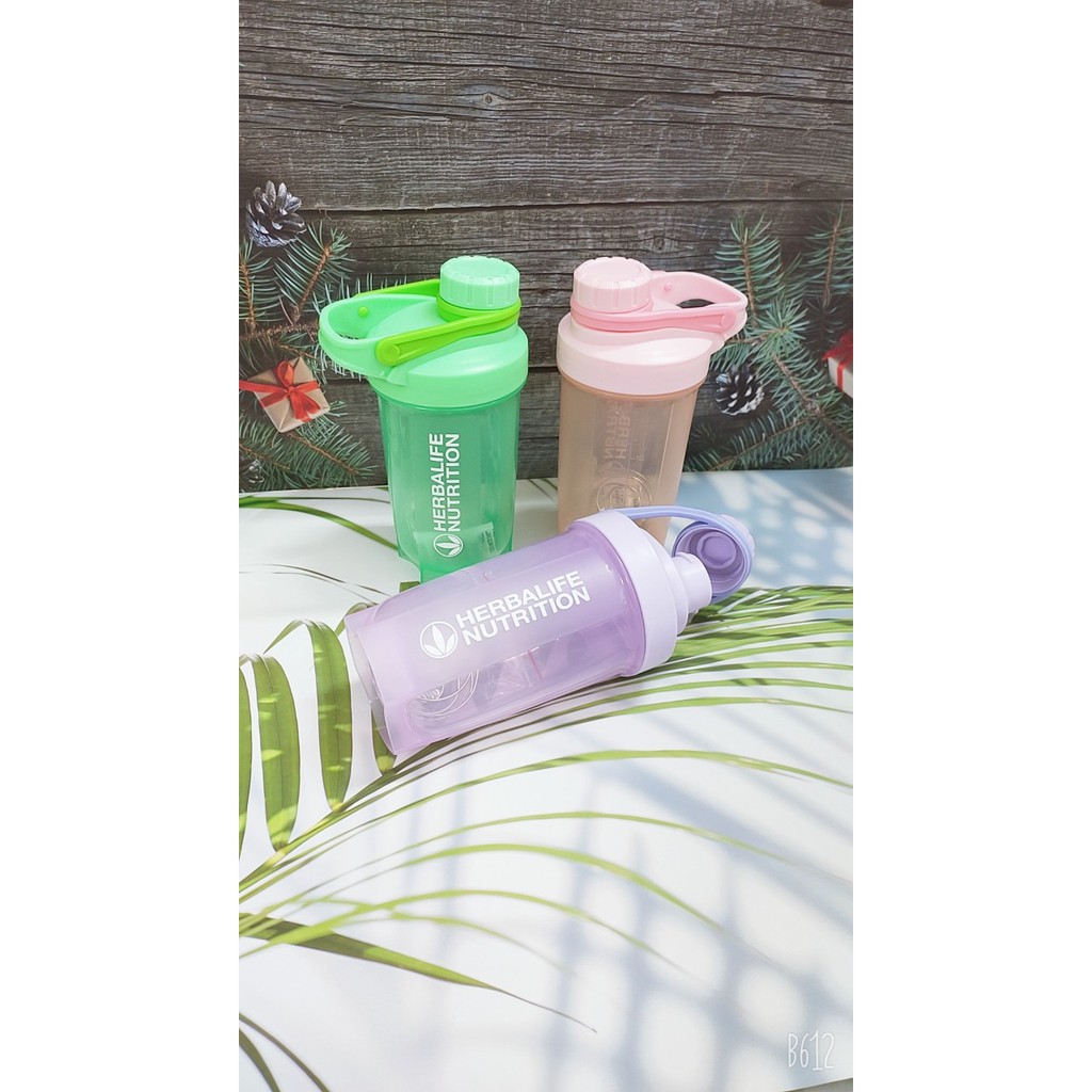 Bình herbalifee, nắp vặn, chịu nhiệt, loại 1, đảm bảo kín, lắc đã tay không bay ra ngoài