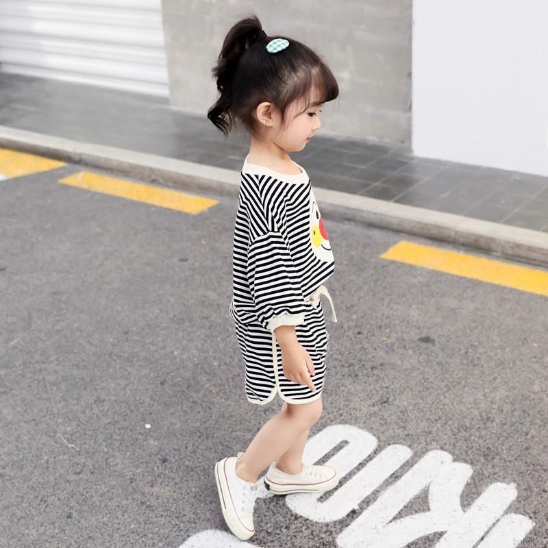 Set quần áo hoạt hình xinh xắn dành cho bé gái