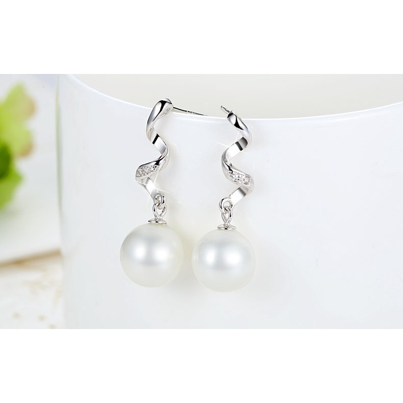 Khuyên Tai Dáng Dài Kiểu Dáng Độc Đáo Phong Cách Thanh Lịch Dành Cho Phụ Nữ