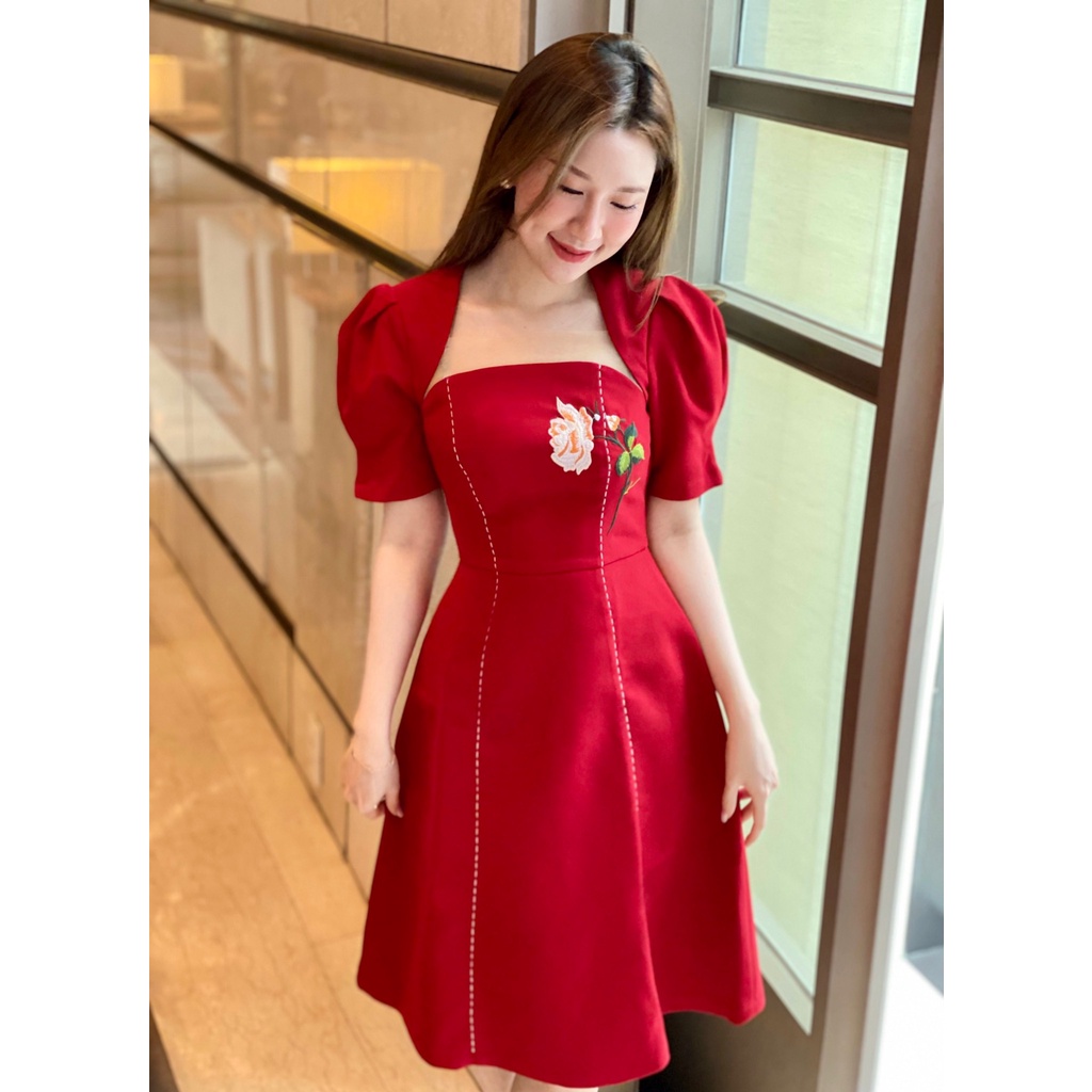 LAVIEM - Đầm đỏ thêu hoa Pandora