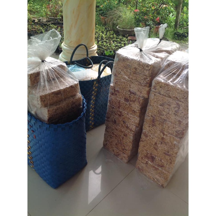 cốm gạo ngào đường béo thơm ngon