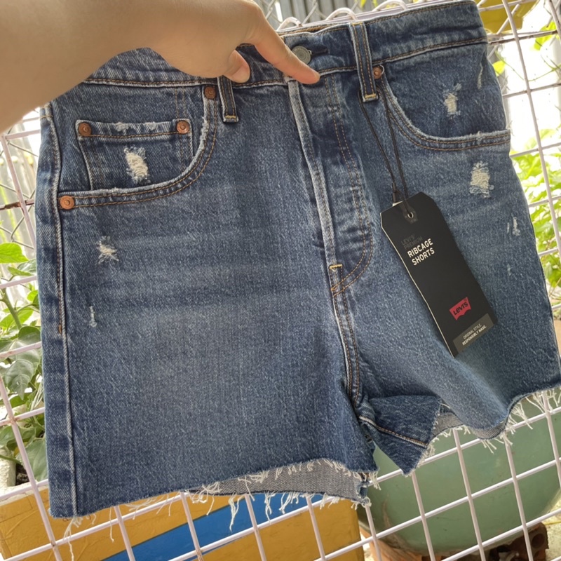Quần short Jean Levis săn sale 70%