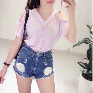 Siêu rẻ!! áo kiểu hở vai viền ren xinh xắn