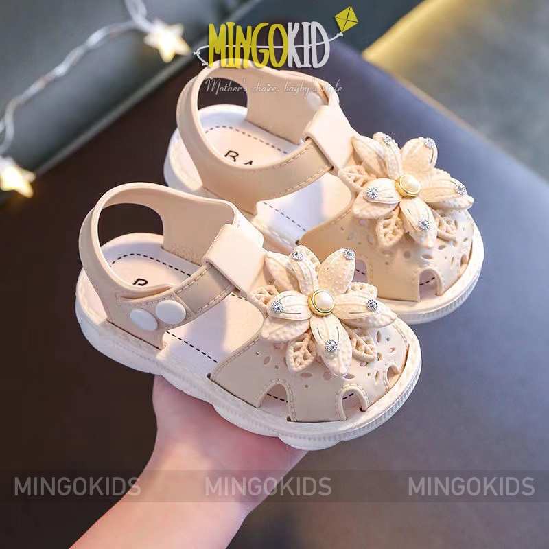 Dép sandal cho bé gái MG31 bông hoa size 16-25