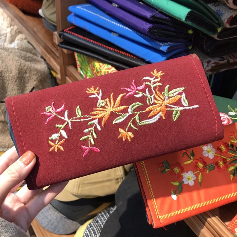 Ví thuê hoa bằng vải