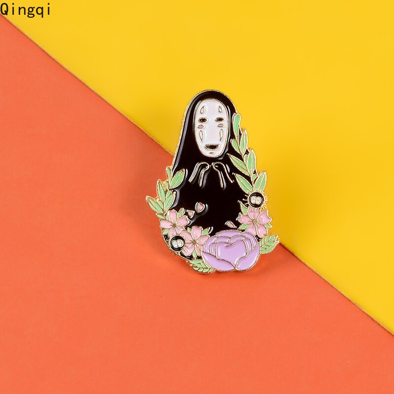 Ghim cài áo MISS ZOE hình nhân vật vô diện dễ thương