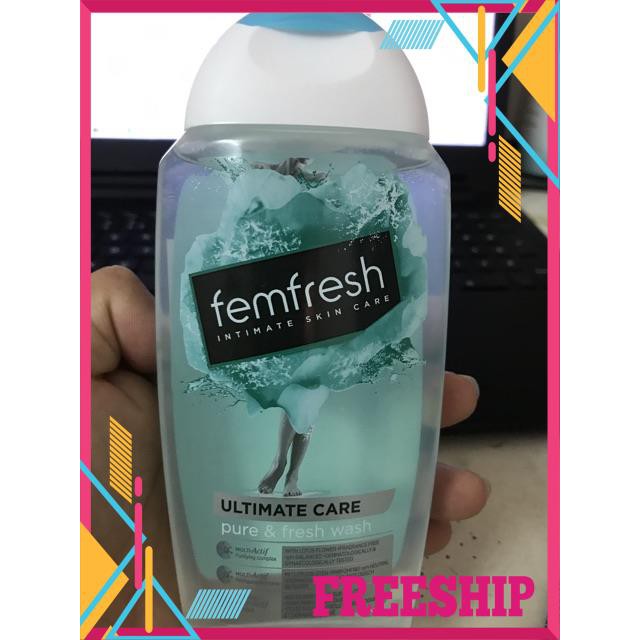 Dung dịch vệ sinh phụ nữ Femfresh Ultimate Care - Màu Xanh Dương cho da nhạy cảm - 250 ml