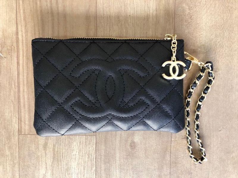 CHANEL Caviar leather clutch Chain wristlet bag With box women purse