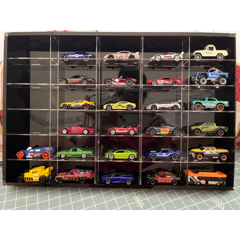 Kệ trưng xe mô hình 1:64 ( loại 30 xe)