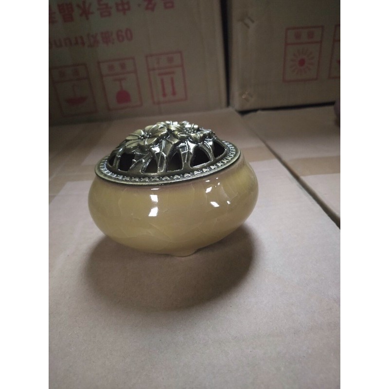 Lư hương đốt trầm