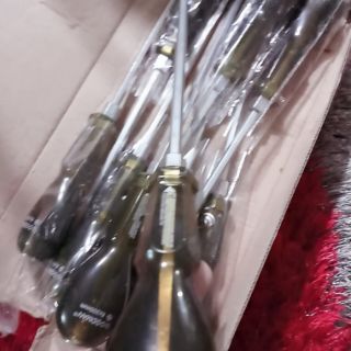 Tô vít đóng 4 cạnh GOODMAN