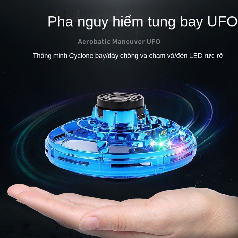 Flying Con quay hồi chuyển Sáng tạo mới Xoay UFO Giải nén Công nghệ đen Đồ chơi trong nhà và ngoài trời trên 6 tu