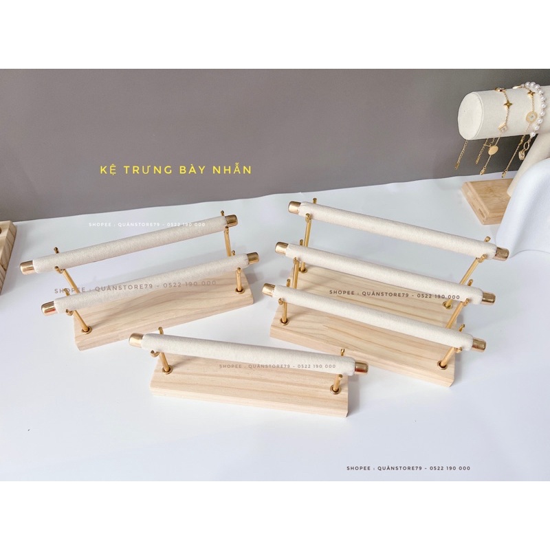 Kệ trưng bày nhẫn sang trọng