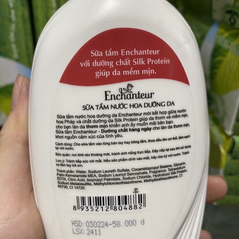 Sữa tắm nước hoa dưỡng da Enchanteur Sensation 180g