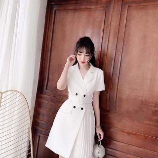 Váy cổ vest chân ren lệch kèm đai