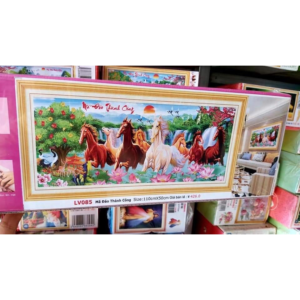 Tranh đính đá mã đáo thành công. Tranh gắn đá chưa gắn.