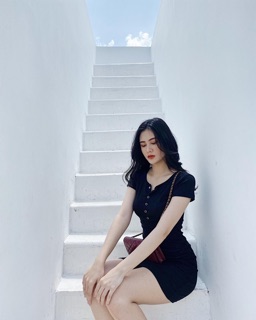 Đầm body bấm nút siêu xinh