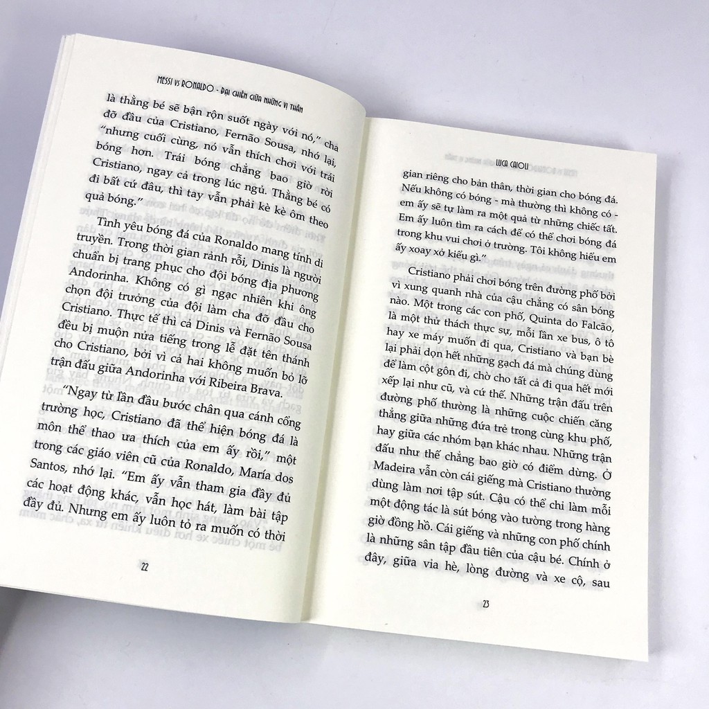 Sách - Messi Vs Ronaldo - Đại Chiến Giữa Những Vị Thần | BigBuy360 - bigbuy360.vn