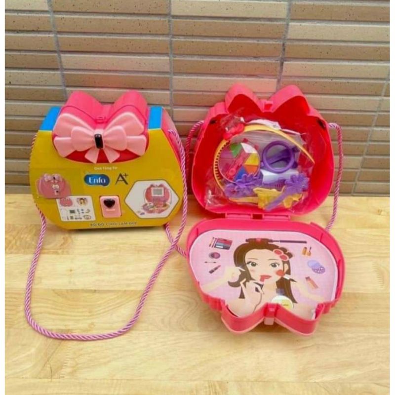 Bộ đồ chơi trang điểm cho bé gái dạng túi xách dễ thương