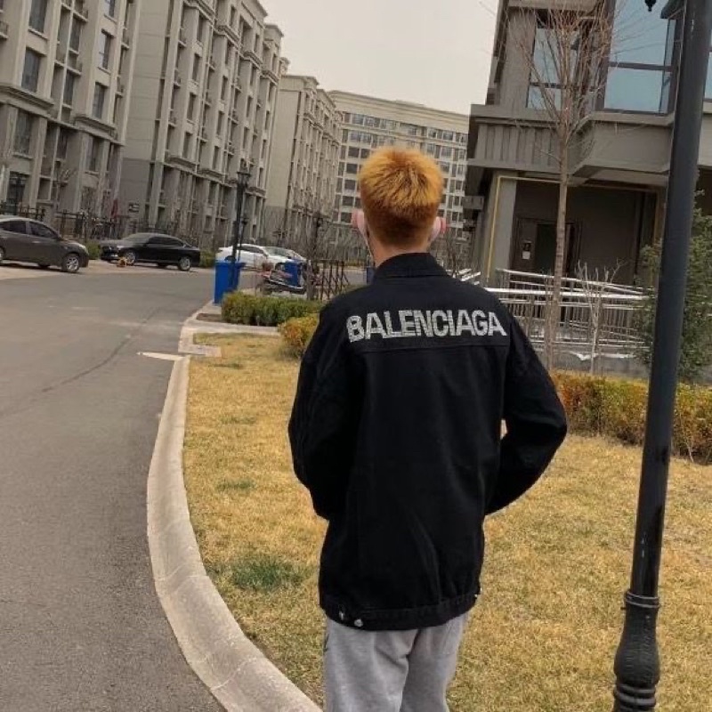 Áo Khoác Jean Balen Đính Đá Nam Nữ