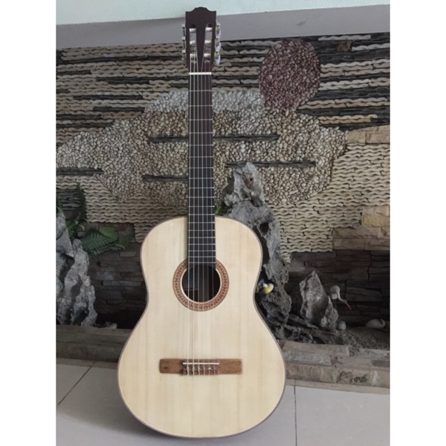 Đàn Guitar Classic - Gỗ Hồng Đào (kèm bao da & dây dự phòng)