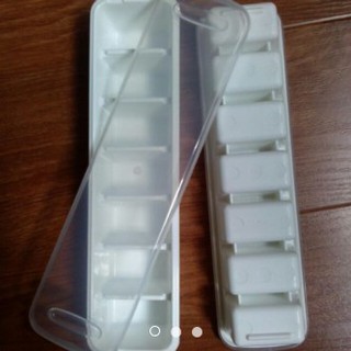 Combo 2 khay đá có nắp đậy