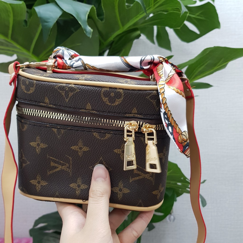 Túi da nữ đeo chéo họa tiết chữ thời trang - A312