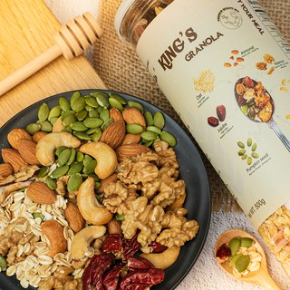 Táo Đỏ Kẹp Óc Chó Sấy Khô 500g