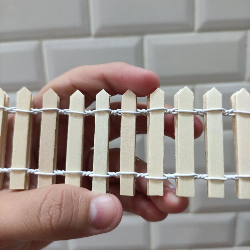 Hàng rào gỗ uốn được, chia khu và trang trí chuồng thú cưng