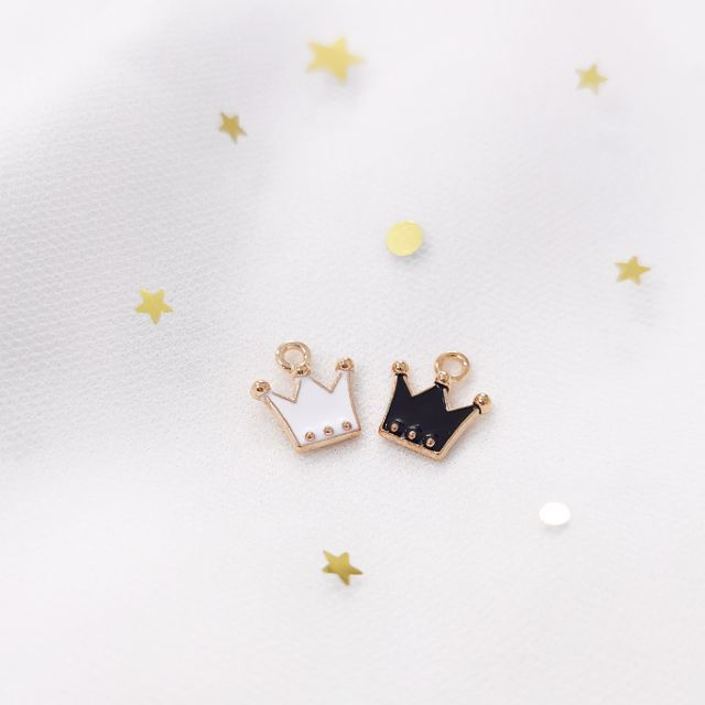 Charm kim loại vương miện