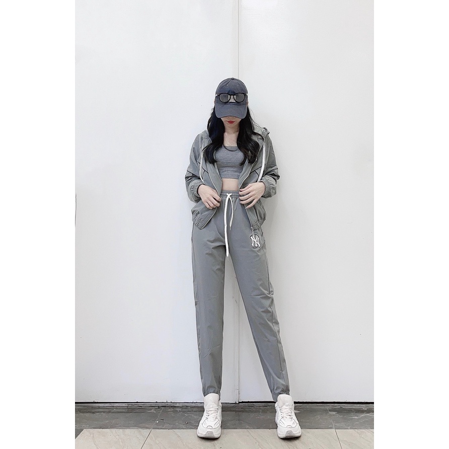 (HÀNG XUẤT XỊN) Set gió nữ M//L//B Xám có mũ e về hàng sẵn Chất gió si giãn 2 lớp mùa đông mặc rất phù hợp và tiện lợi