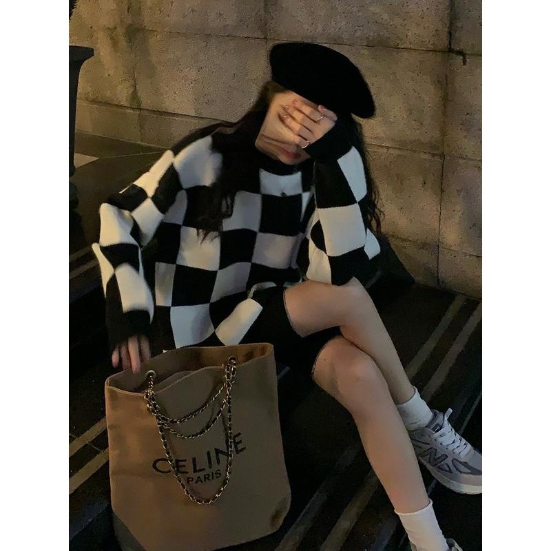Áo Sweater Cổ Tròn Họa Tiết Sọc Caro Trắng Đen Phong Cách Retro Thời Trang Cho Nữ